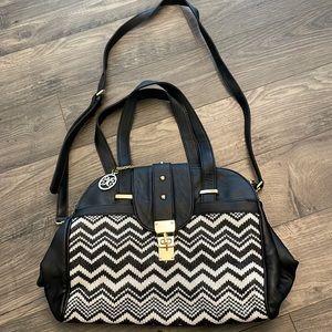 NEW Vieta Handbag